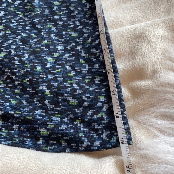 Lululemon racer back tank - Picture 5 of 6